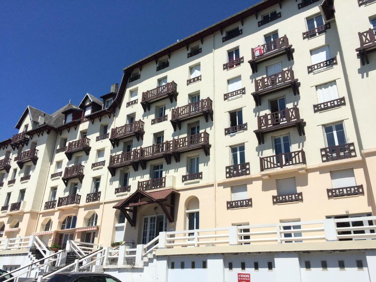 Les Pieds Dans L'eau * Donville-les-Bains